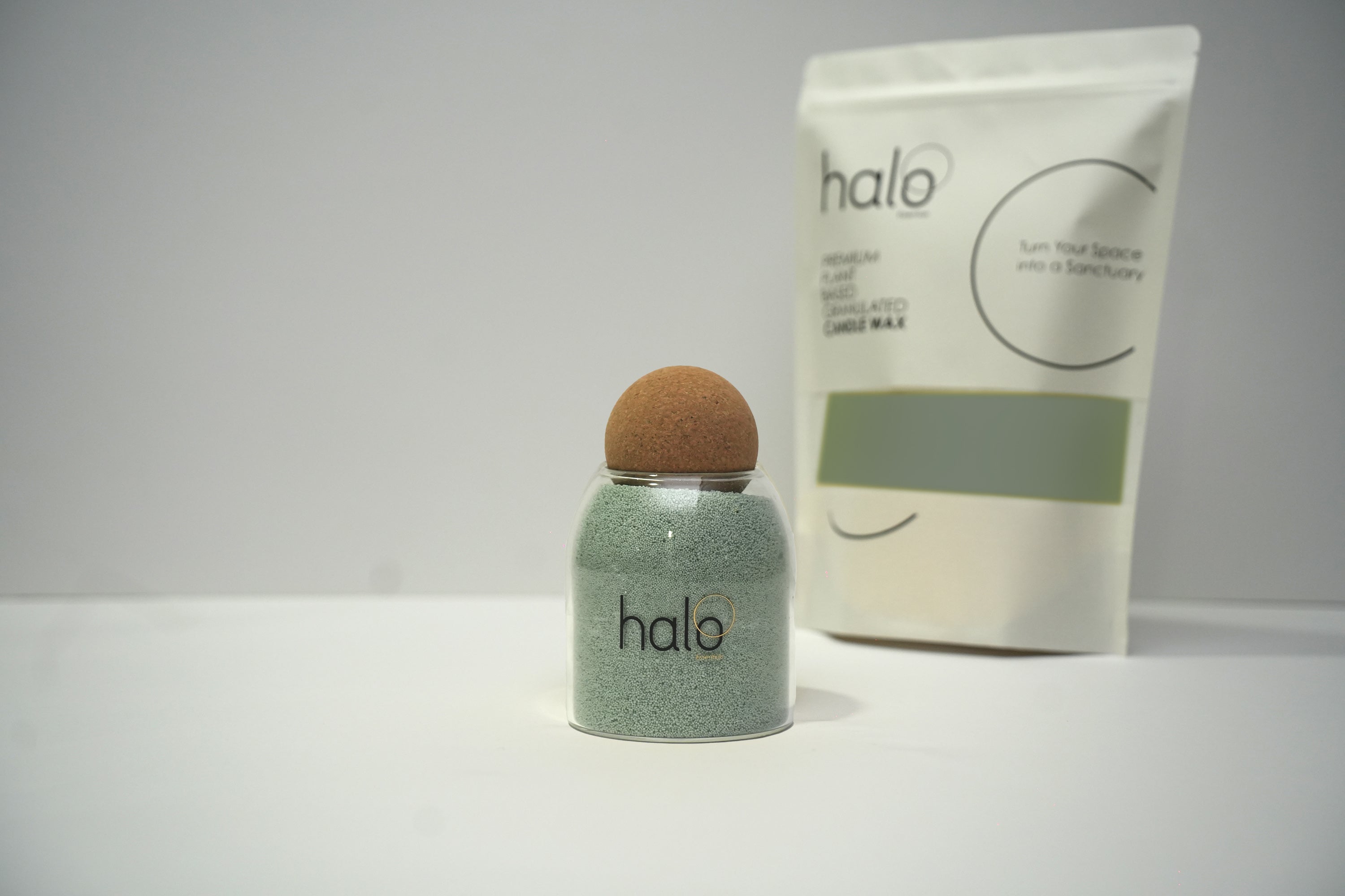 Halo Essentials Luxury Scented Candle - Lemongrass